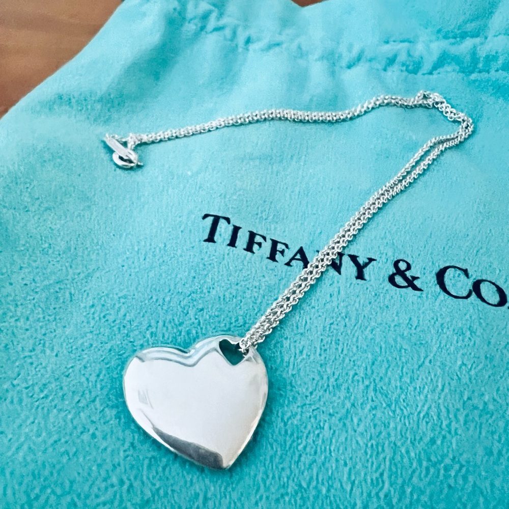 Tiffany and Co. Cutout Heart Sterling Silver pendant necklace